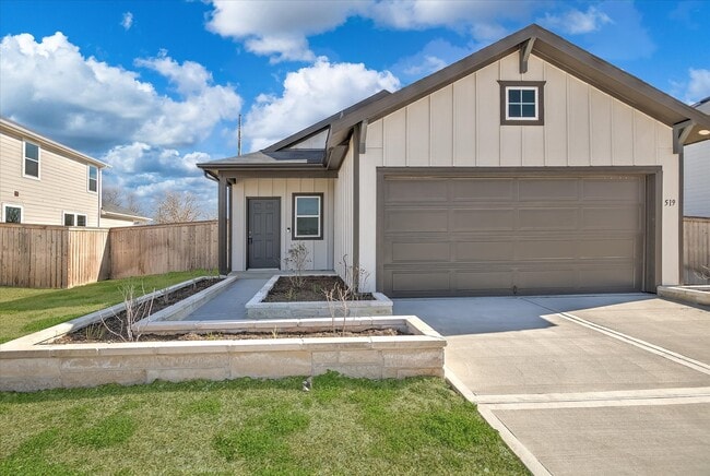 Photo - 519 Louis Ln