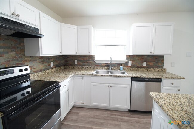 Photo - 1601 Cloud St