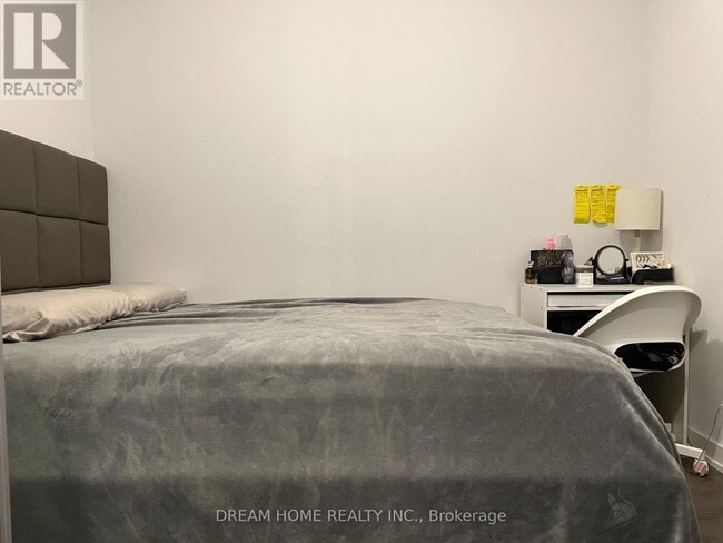 Photo - 609 Avenue Rd Unit 306