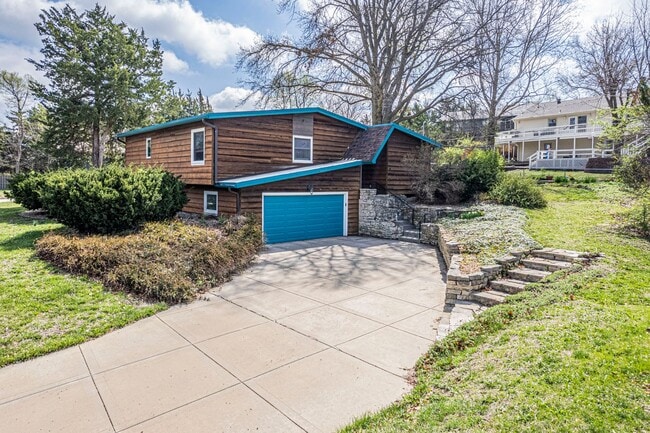 Building Photo - Please View 3D Virtual Walk-Through Before Scheduling a Showing