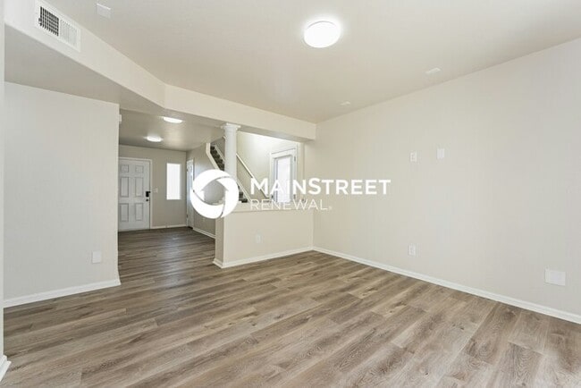Photo - 3 Bedroom Pet-Friendly Home in DENVER, CO with Main Street Renewal