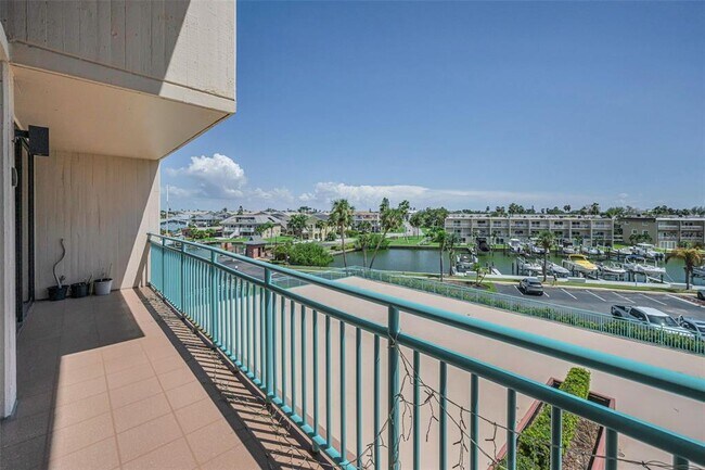 Photo - 1 Key Capri Unit 310E