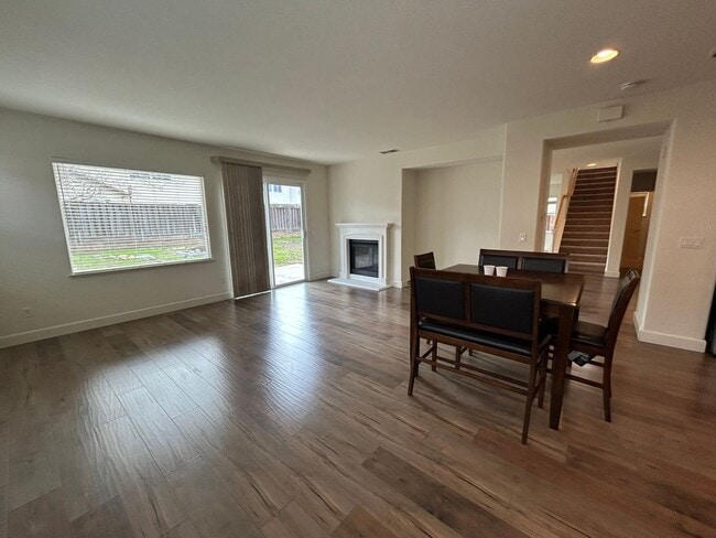 Photo - 1454 Azalea Dr