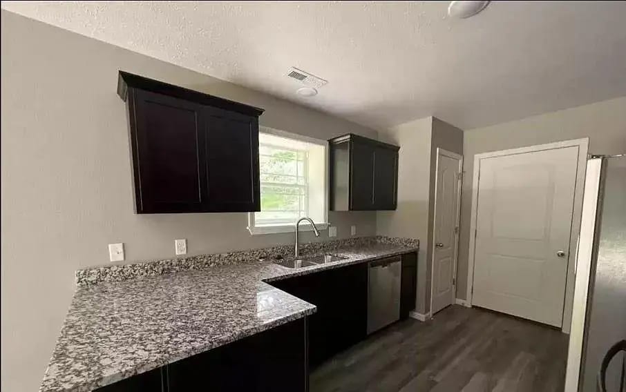 Photo - 298 Walkington Ln