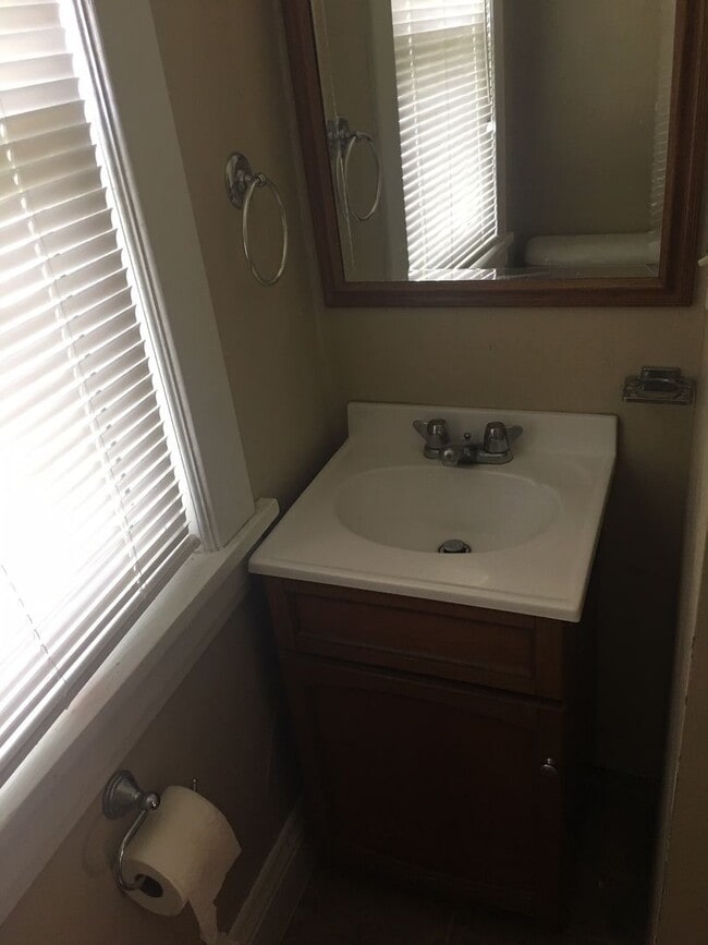 Photo - 409/411 S Maple Unit 409