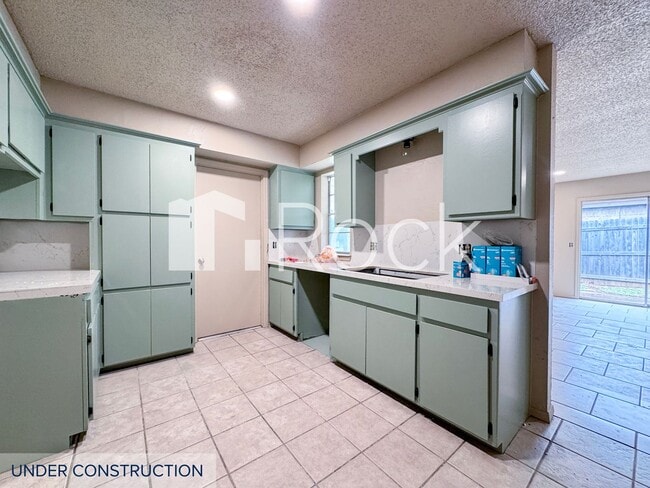 Photo - 7024-26 Woodlake Duplex Unit 7024 Woodlake Dr