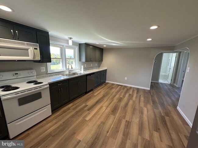 Photo - 938 Forrest Dr
