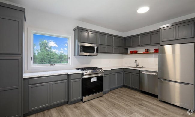 Building Photo - Incredible Mountain View home!