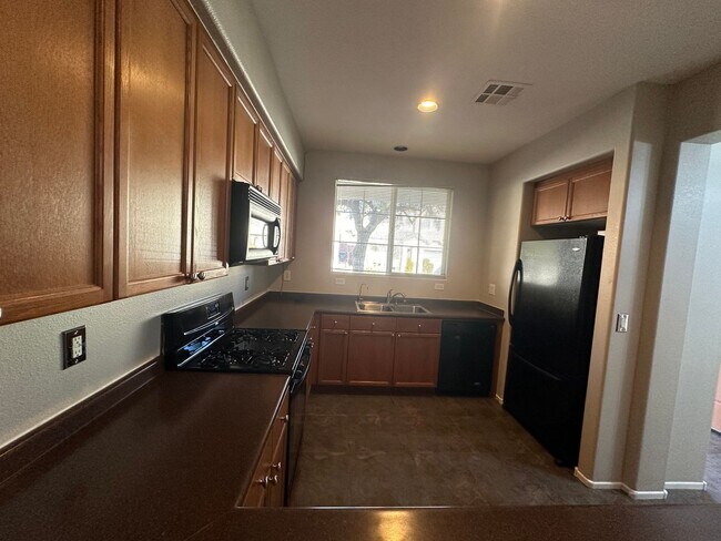 Photo - 10573 Danielson Ave