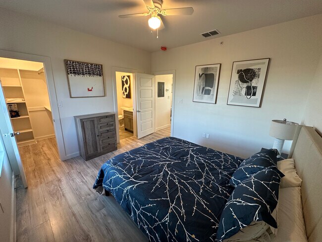 The International Apartments