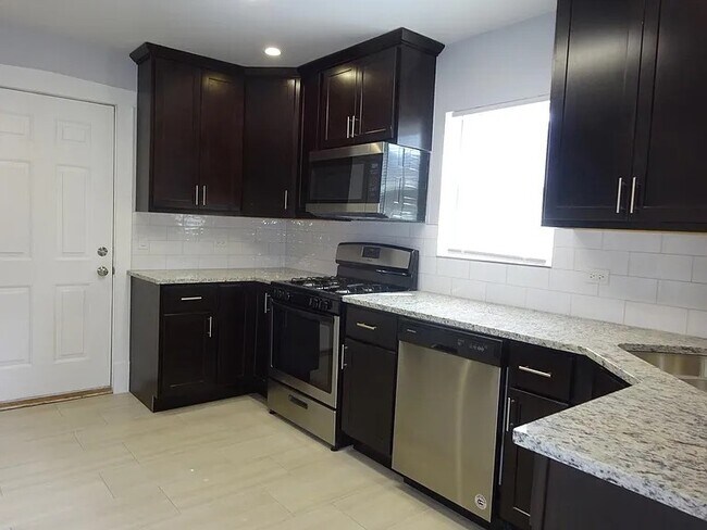 Photo - 5354 W Byron St