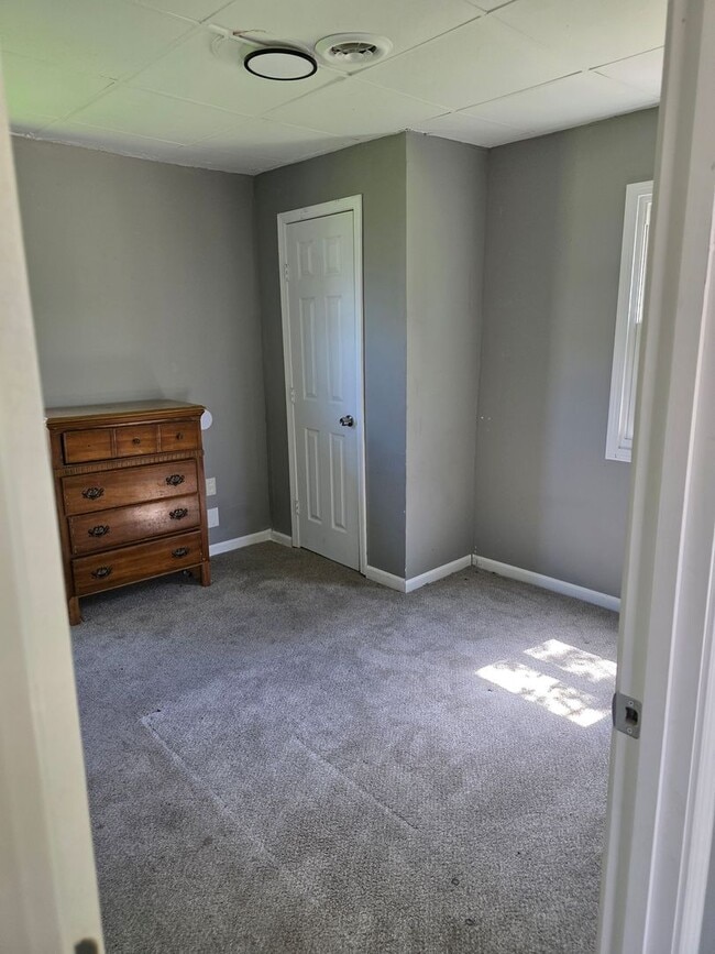 Photo - Nicely Updated 3BD/1BA Ready Now