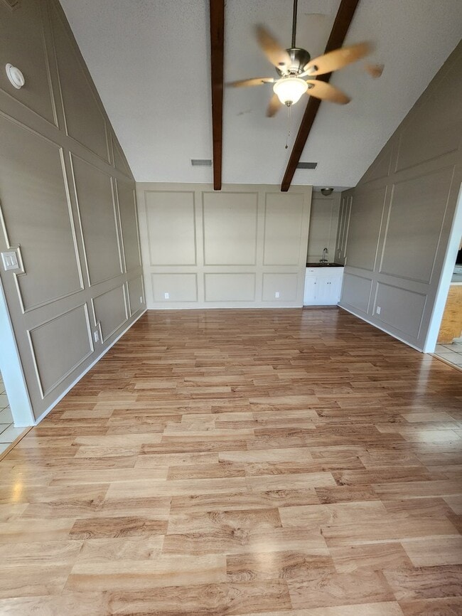 Photo - 2 bed 2 bath, 2 car garage