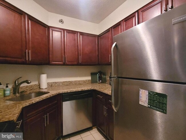 Photo - 2020 Walnut St Unidad 11A