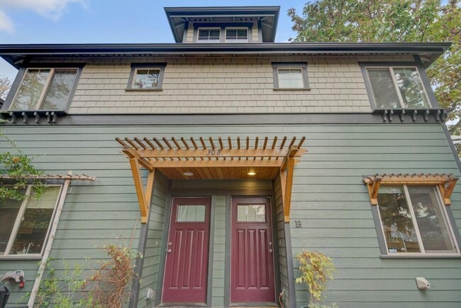 Photo - 308 20th Ave S