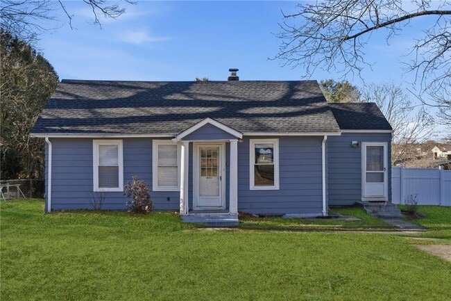 Building Photo - 213 St Louis Ave