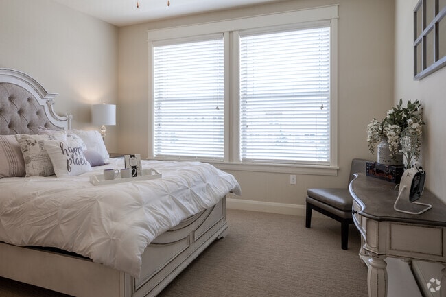 2BR, 2BA - 1,149SF