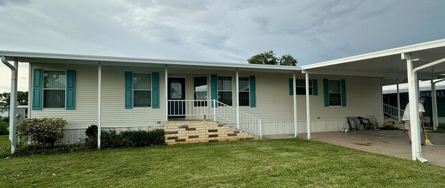 Building Photo - 2055 S Floral Ave Rental