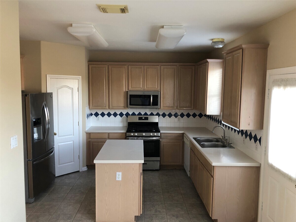 Photo - 1602 Candleston Ln