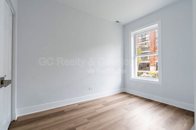 Photo - 3744 N Wilton Ave Unit 1S