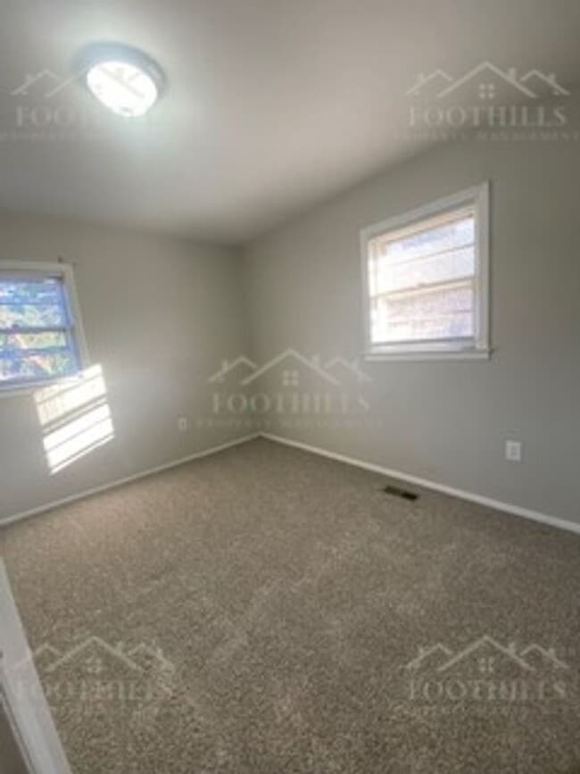 Photo - 1010 Belhaven Rd