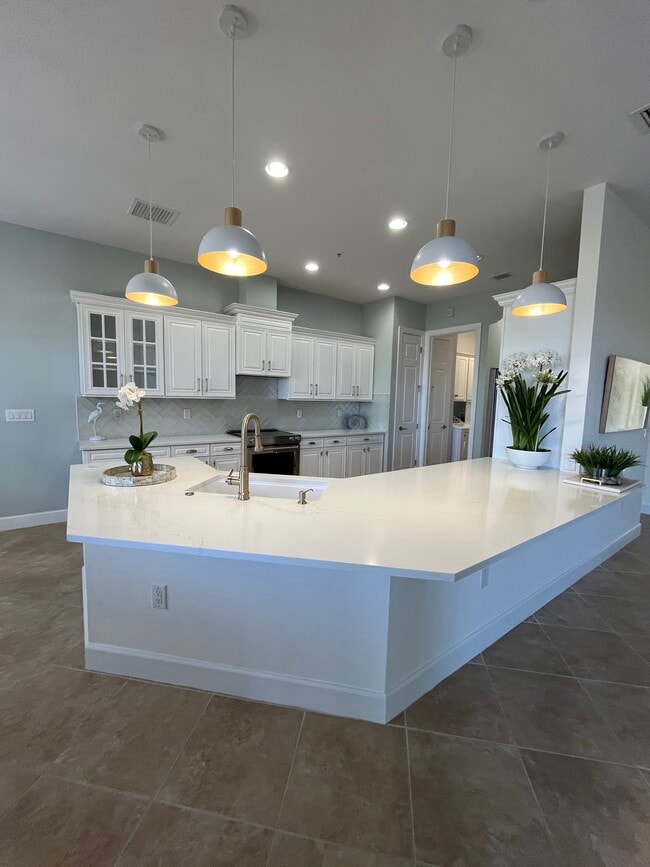 Building Photo - 7877 Clemson St Unit 202