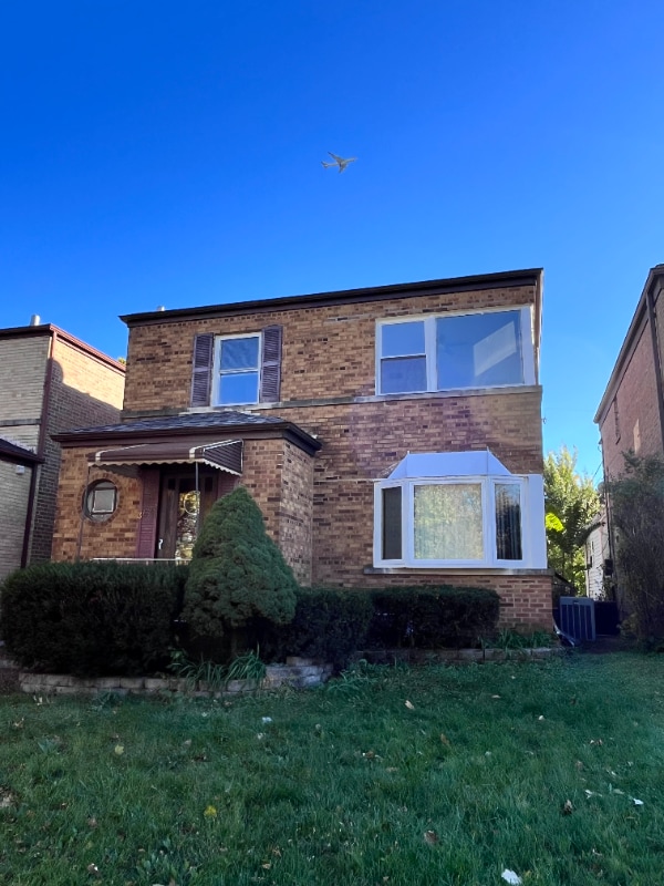 Building Photo - 3623 W Foster Ave