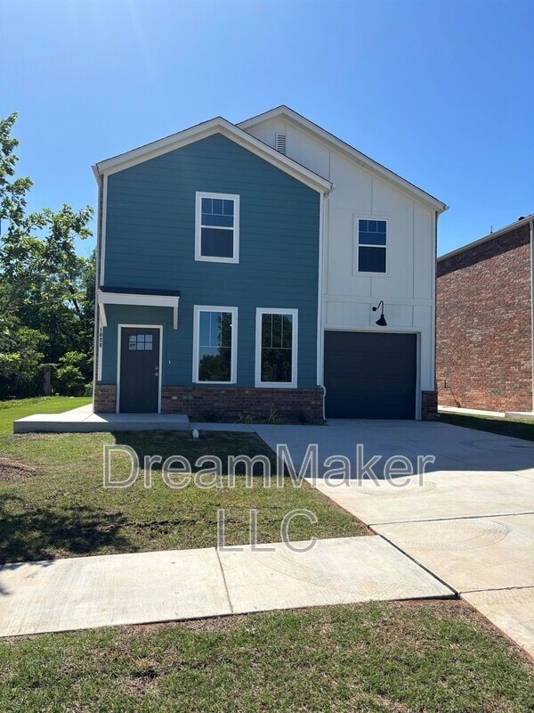 Building Photo - 1028 Varenna Ln Rental