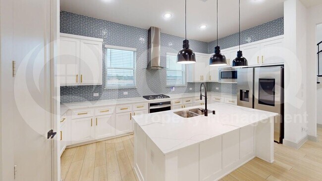 Photo - 2635 Carmelita St