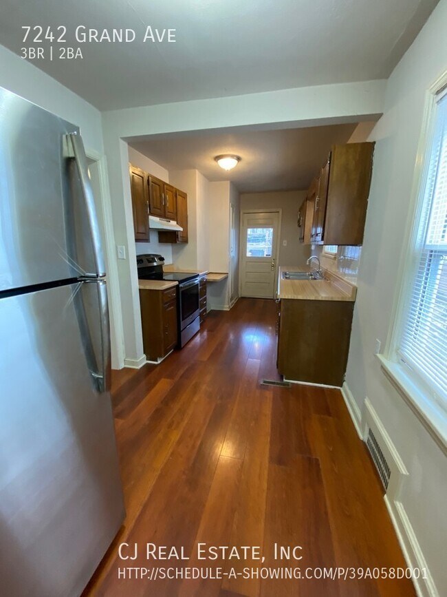 Photo - 7242 Grand Ave