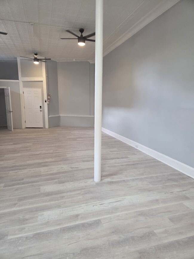 Photo - 4494 Forest Ave