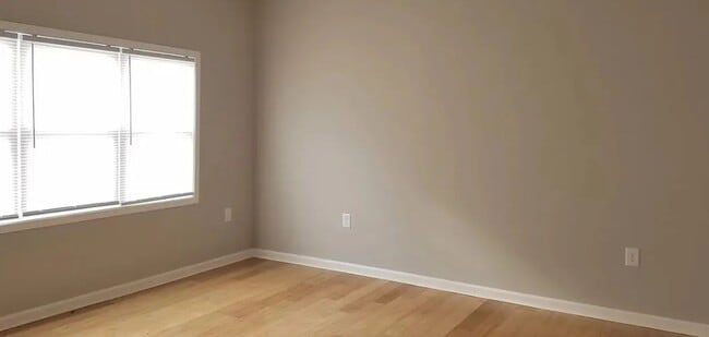 Photo - 3 Bedroom Downtown!