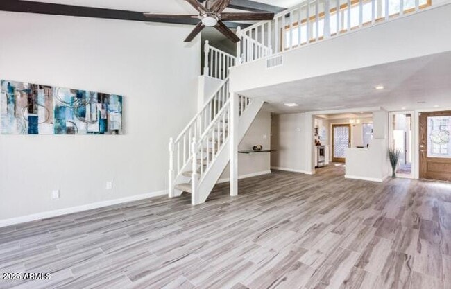 Building Photo - 2 E Loma Ln