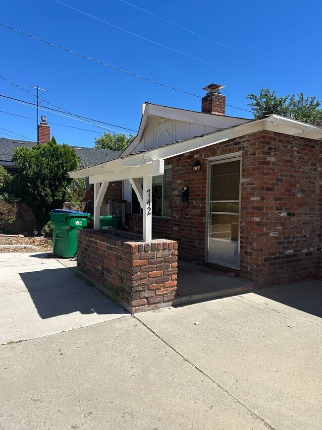 Building Photo - 740-742 Kirman Ave, Reno, NV  89502 Unit 742 Kirman Ave Rental