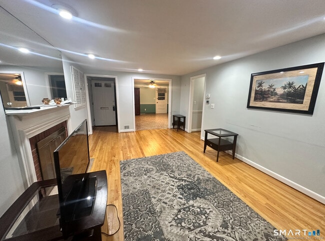 Photo - 209 Somerset St