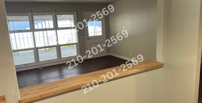 Photo - 122 Anton Dr