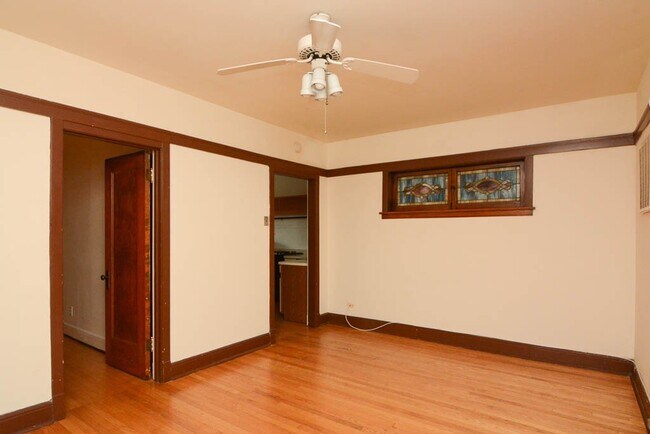 Photo - 1309 W Newport Ave Unit 2