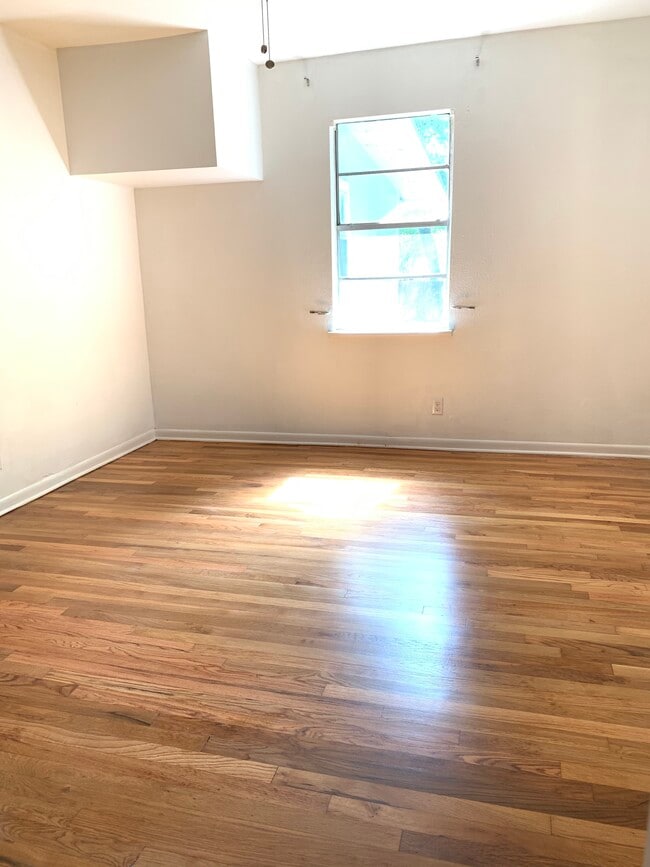 Photo - 1709 Ulit Ave