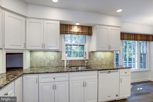 Photo - 9012 Penn Manor Ct
