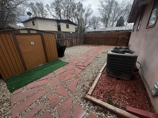Photo - 127 Oakley Ln