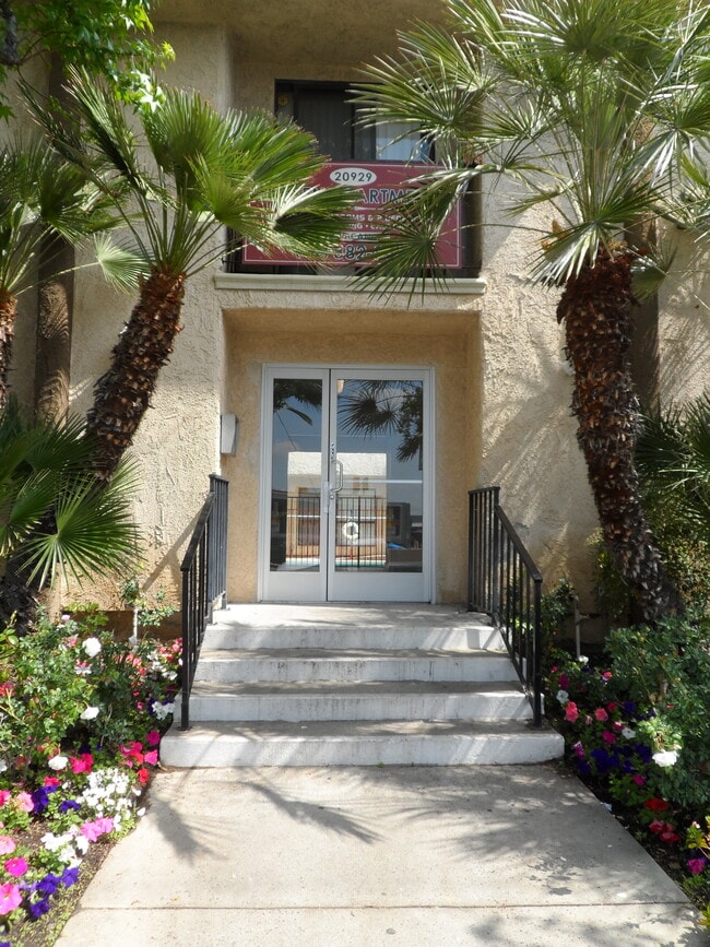 Photo - Lassen Apartments