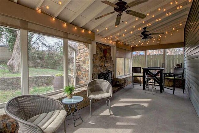 Photo - 3810 Compton-