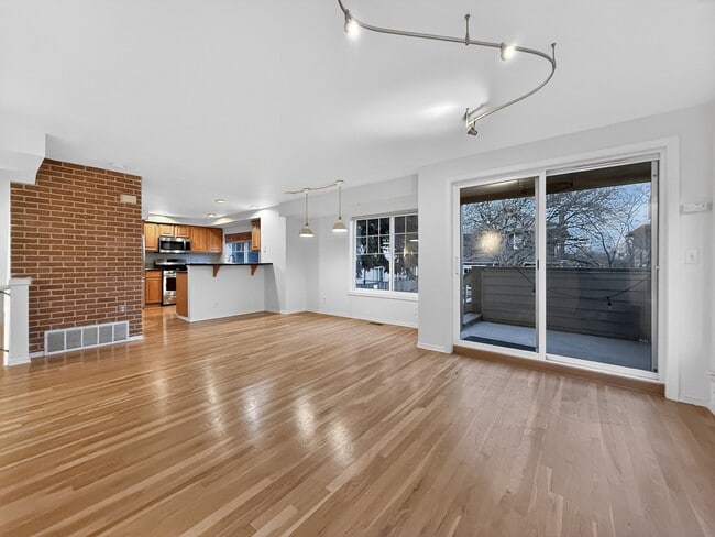 Building Photo - 4418 Corliss Ave N