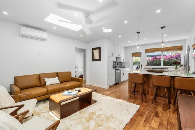 Building Photo - 219 24th St