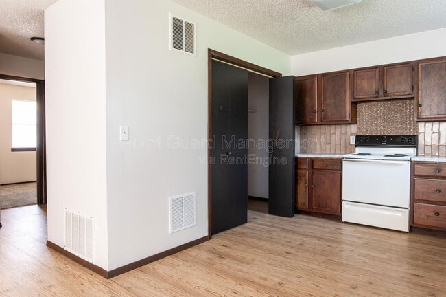 Photo - 1826 S Laura St Unit 1