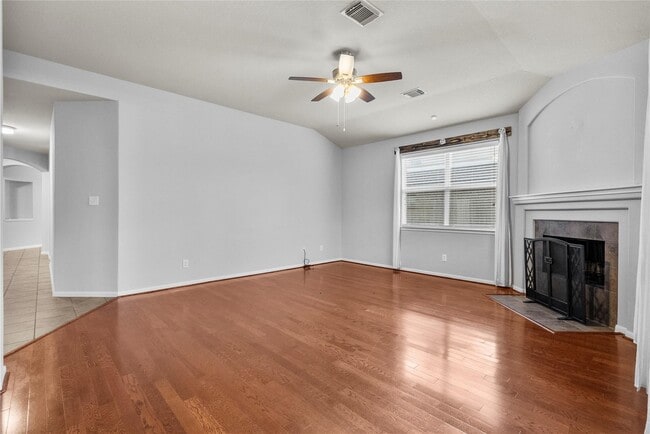 Photo - 6126 Bradford Ln