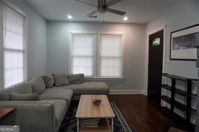 Photo - 551 Culberson St SW