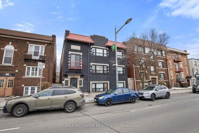 Building Photo - 595 St Clair Ave W Unit 11