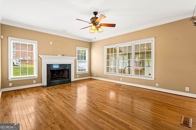 Photo - 4000 Hogans Mill Ln