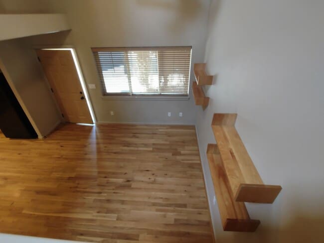 Photo - NW 3x2 townhome with primary bedroom on the main level